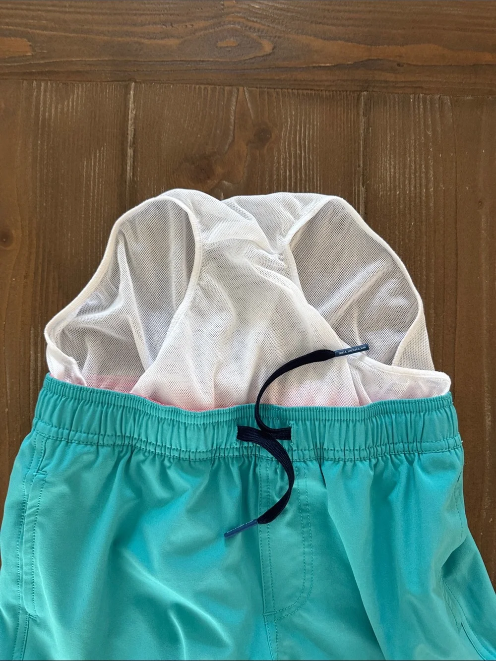 Boys Southern Tide Swim Trunks Medium (8-10)